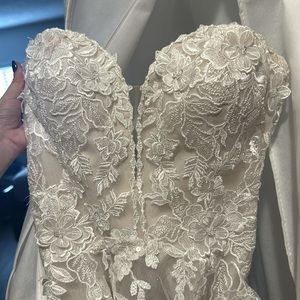 Pronovias Lyra, Wedding Dress Size 4